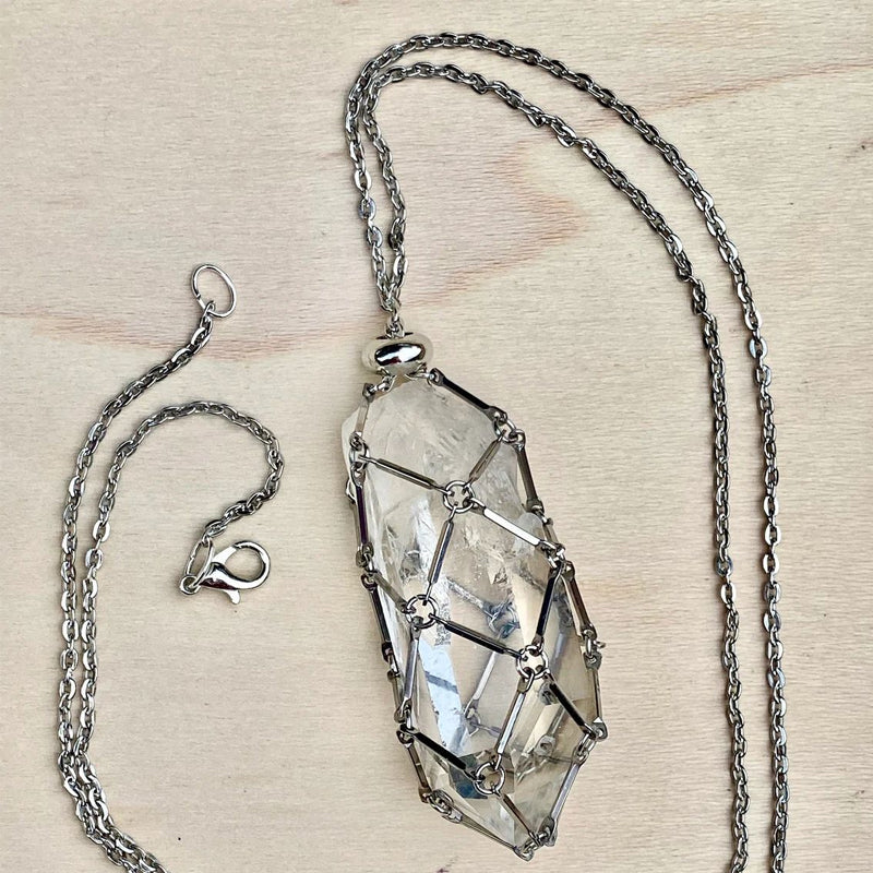 Beau collier en pierre de cristal