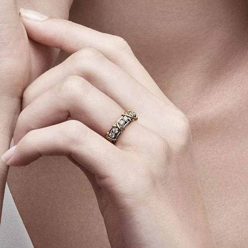 Bague croisée en diamant moissanite intégral